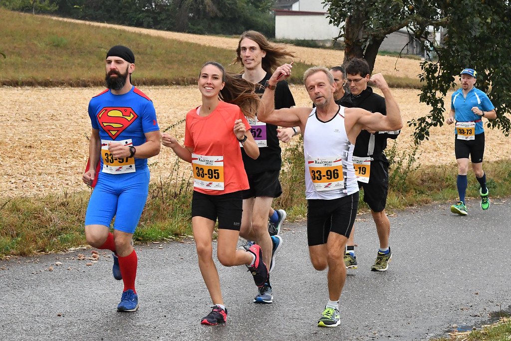 Läufer in der Kraichgauer Hügellandschaft