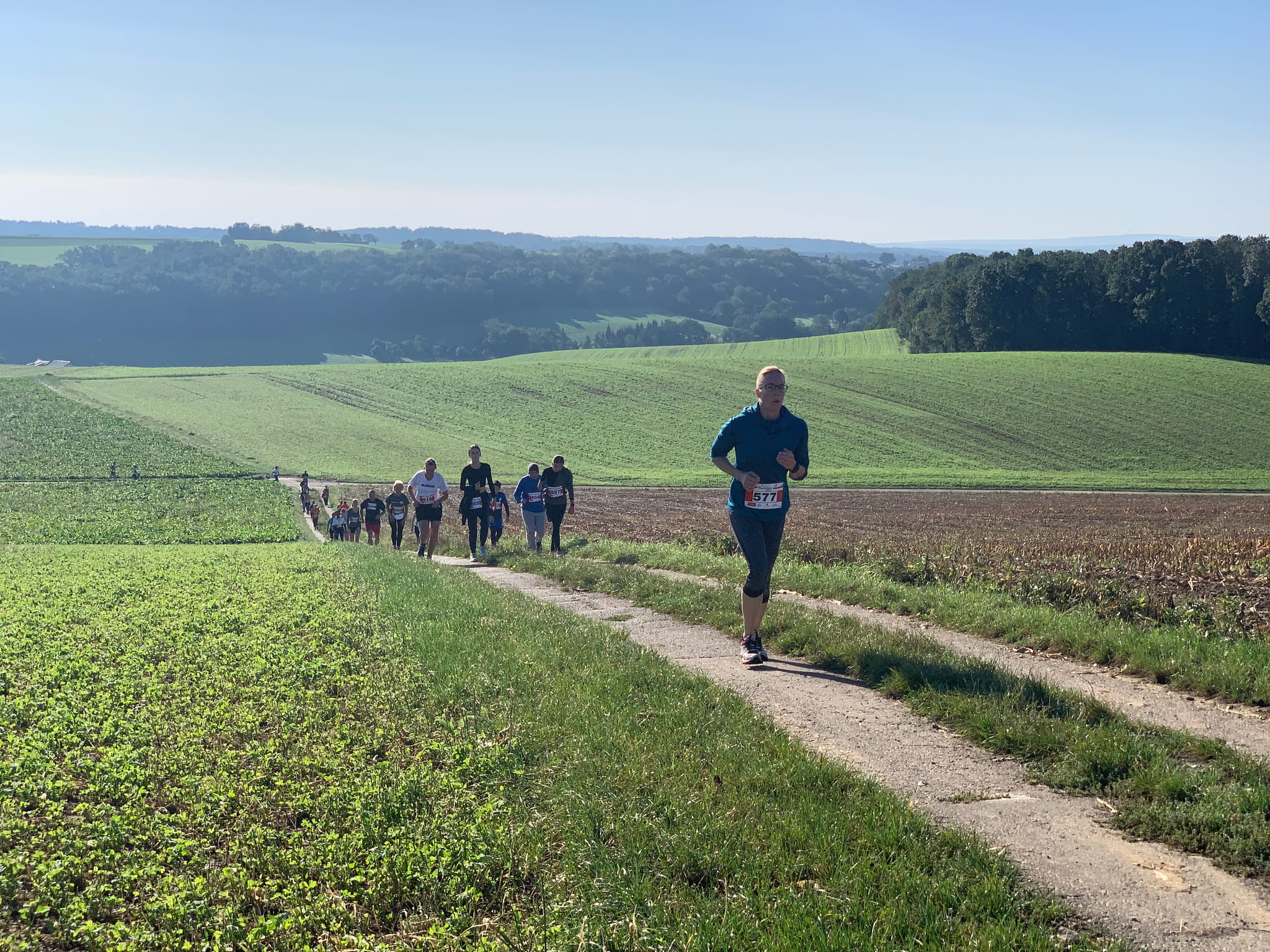 Läufer in der Kraichgauer Hügellandschaft